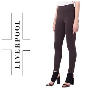 Liverpool Los Angeles Size 4/27 Ganache Brown